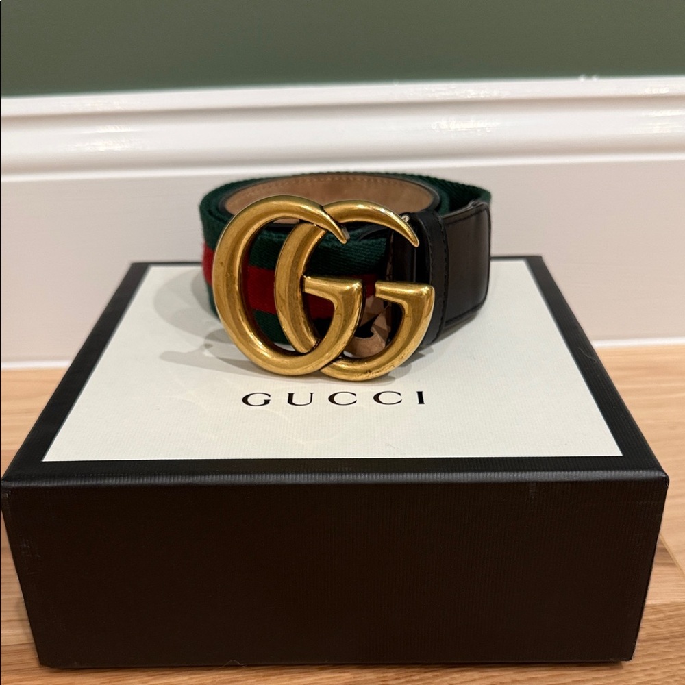 Gucci Black Leather and Green/Red Belt with Gold GG Emblem - Size 75